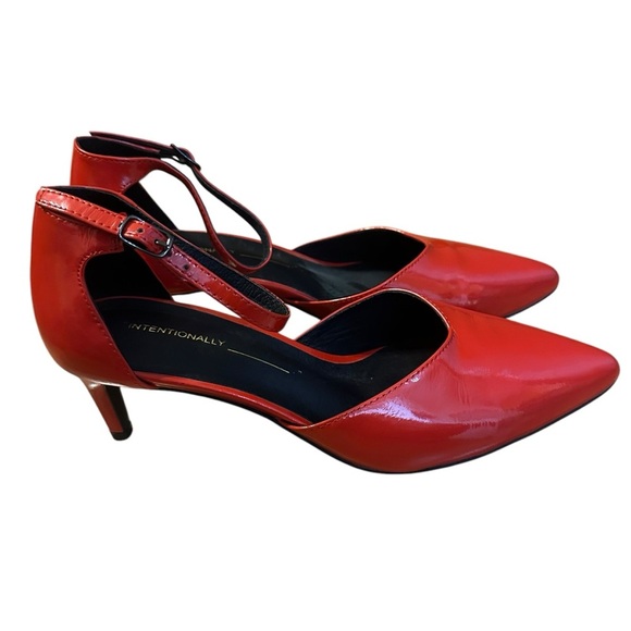 Intentionally Blank Red Patent Leather Pointy Toed Pumps Size 8 - Picture 1 of 5